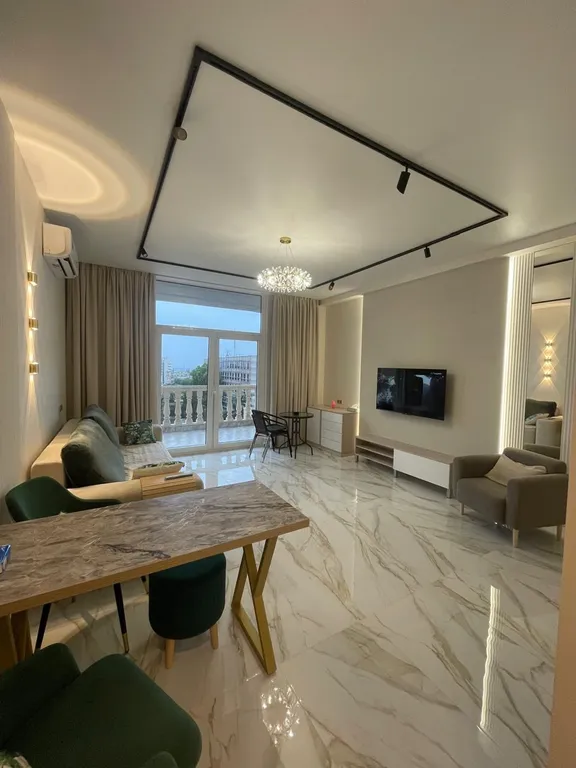 Просторная новая квартира с дизайнерским ремонтом и восхитительным пан — аренда посуточно в Ялта