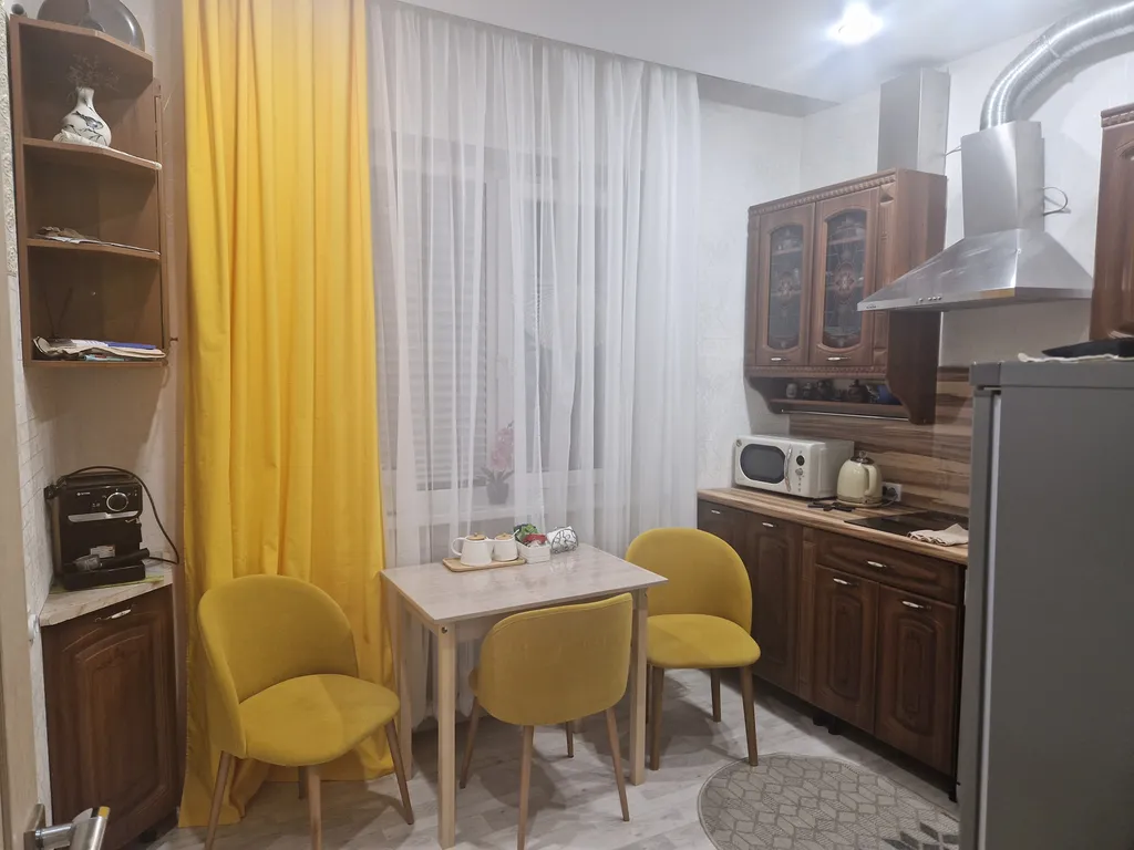 Хибины зовут! Уютное гнездышко для горнолыжников у подножия горы.