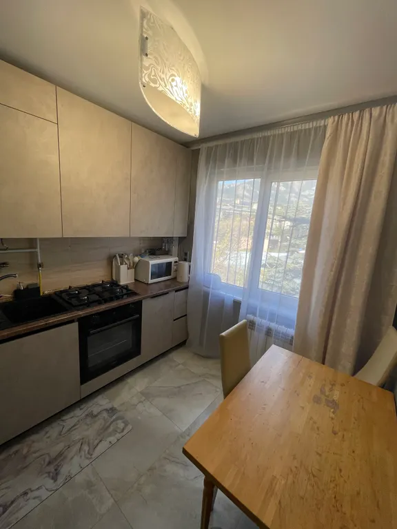 Видовая и уютная квартира в центре города — аренда посуточно в Ялта