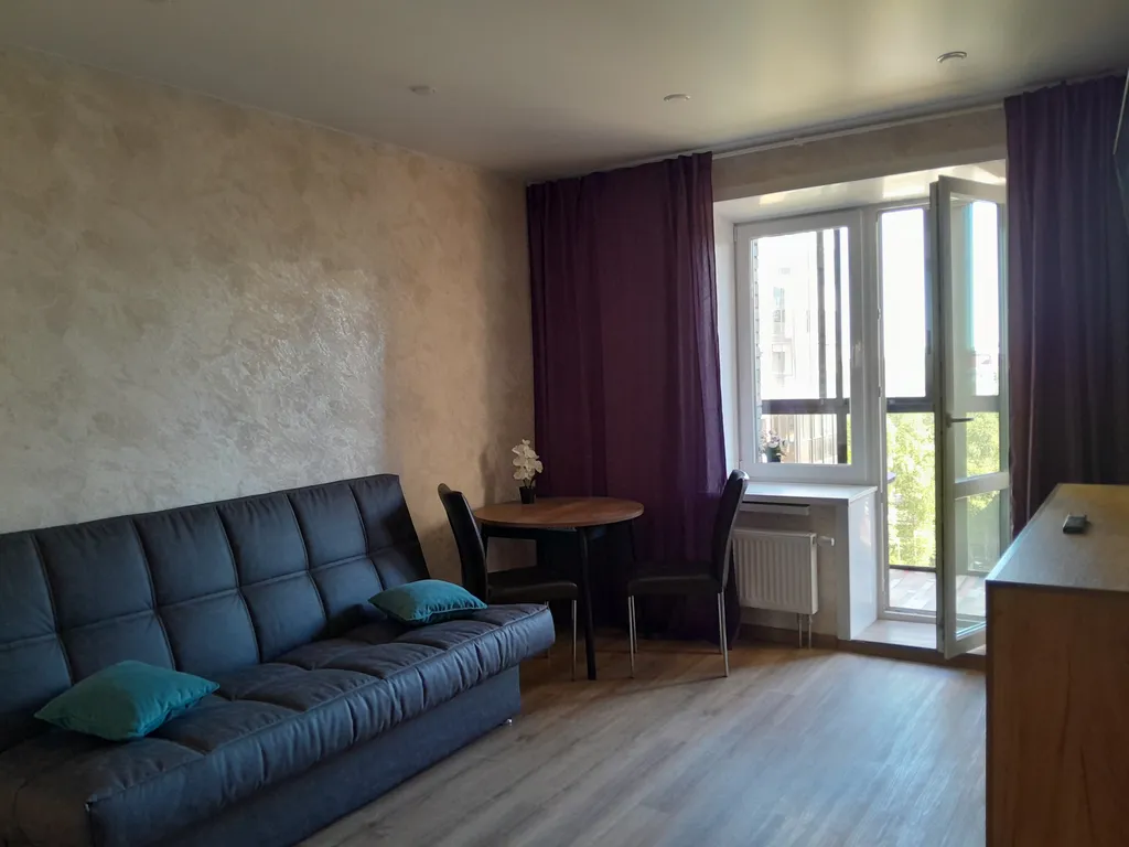 ЖК " Ривер парк " Набережная- Урицкого . Евродвухкомнатная квартира