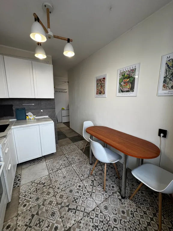 Стильная двушка в сердце города! Рядом набережная и Броско Молл