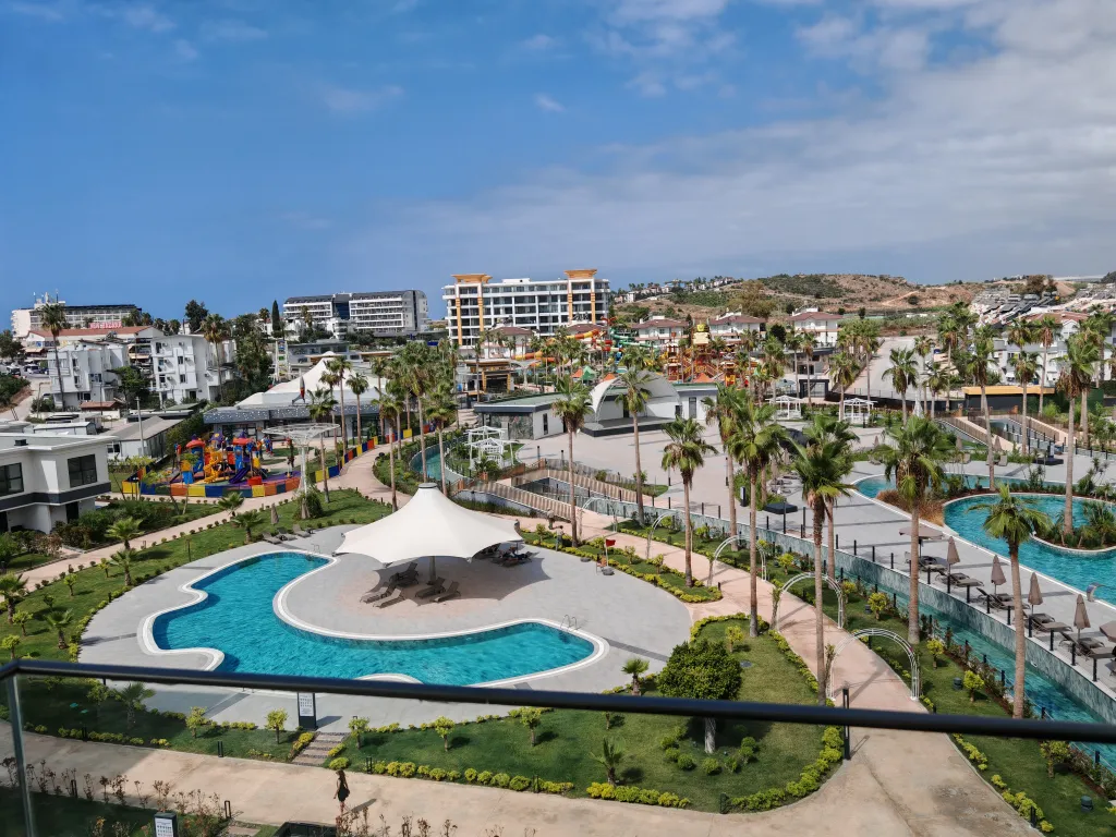 Квартира 2+1 XL в Azura World c видом на бассейн и аквапарком