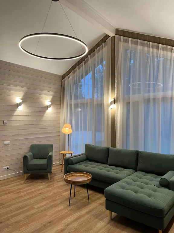 Роскошный коттедж на берегу озера