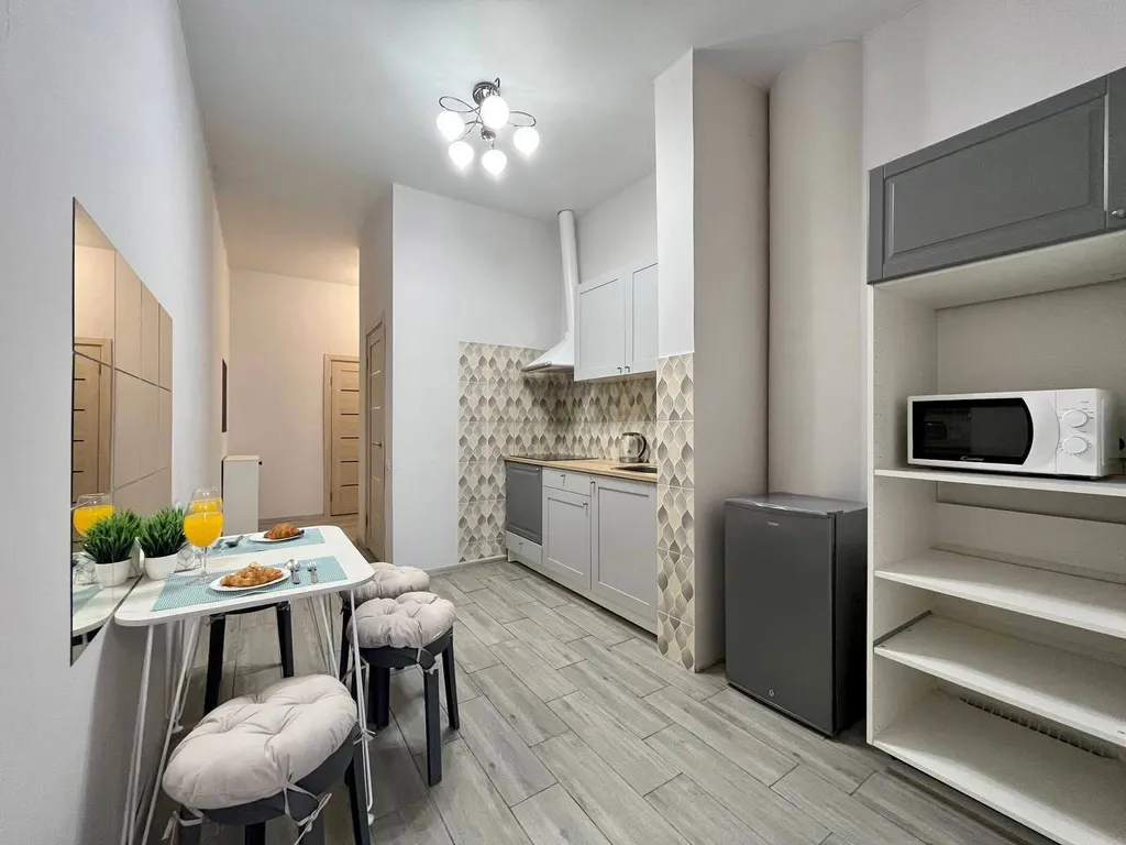 Просторная четырехместная квартира рядом у ТЦ Галерея