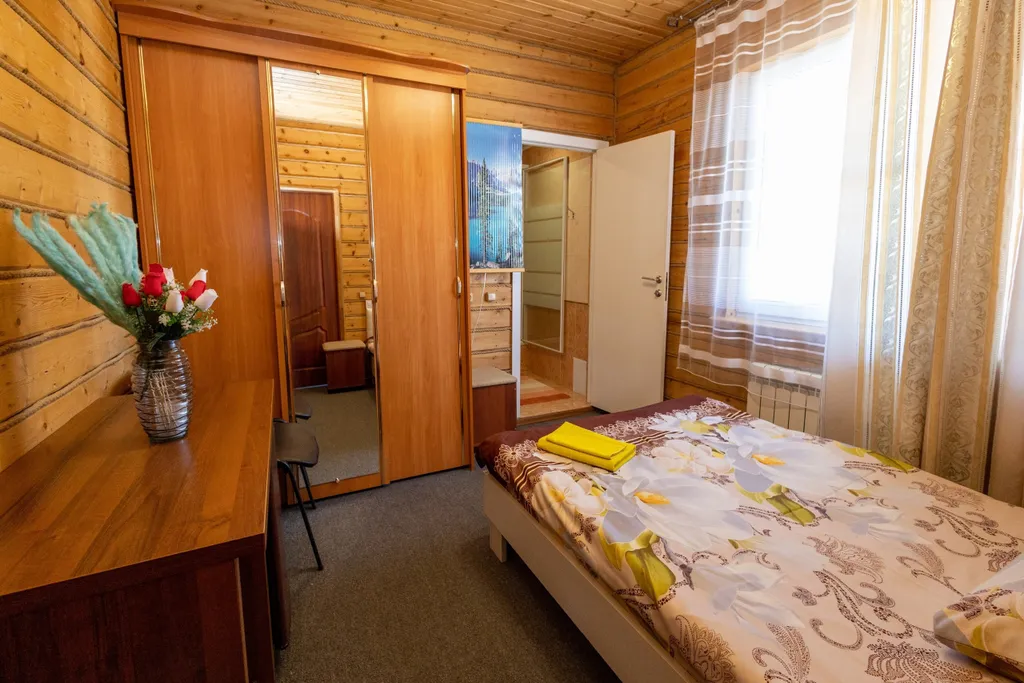 Уютным номер с видом на горы