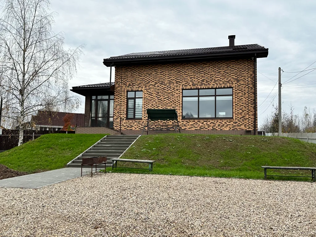 Коттедж за городом