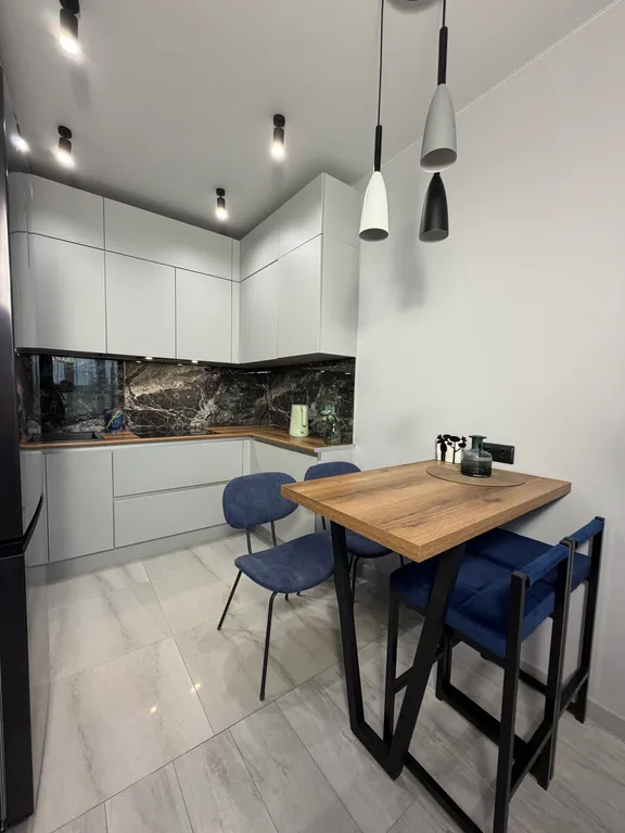 Роскошная квартира в центре мегаполиса с видом на собственный парк