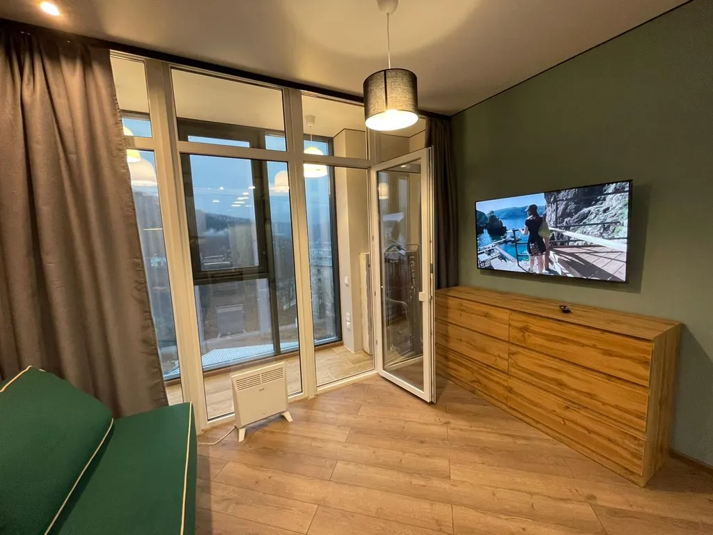 Уютная студия в новом доме жк "Оазис"