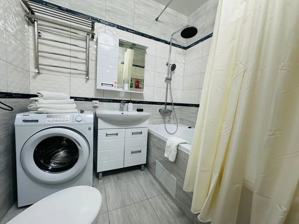 Квартира Уютная, двухкомнатная дизайнерская квартира у озера — Калининград