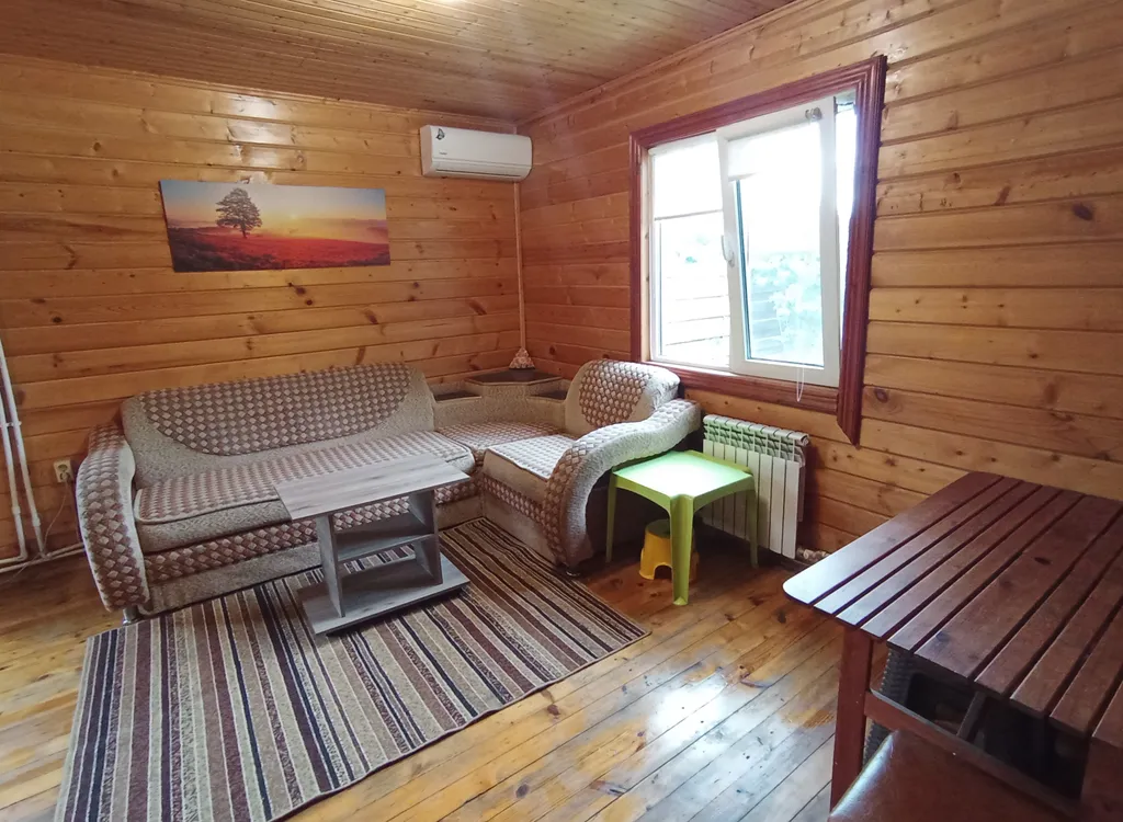 Коттедж Уютный дом в черте города с мангалом и огромной парковкой! — Краснодар