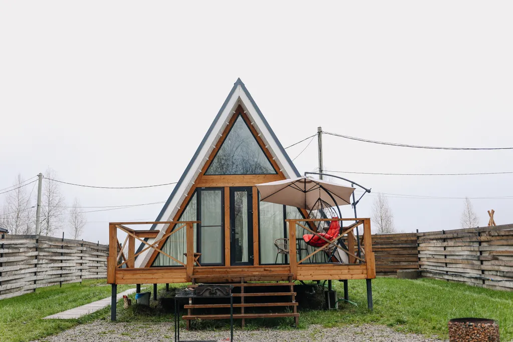 Уютный дом с видом на лес