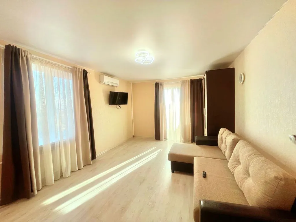 Просторная уютная 2-х ком. квартира — аренда посуточно в Алушта