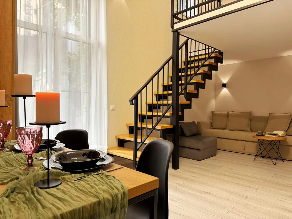 Апартаменты двухуровневые 3 минуты до пляжа