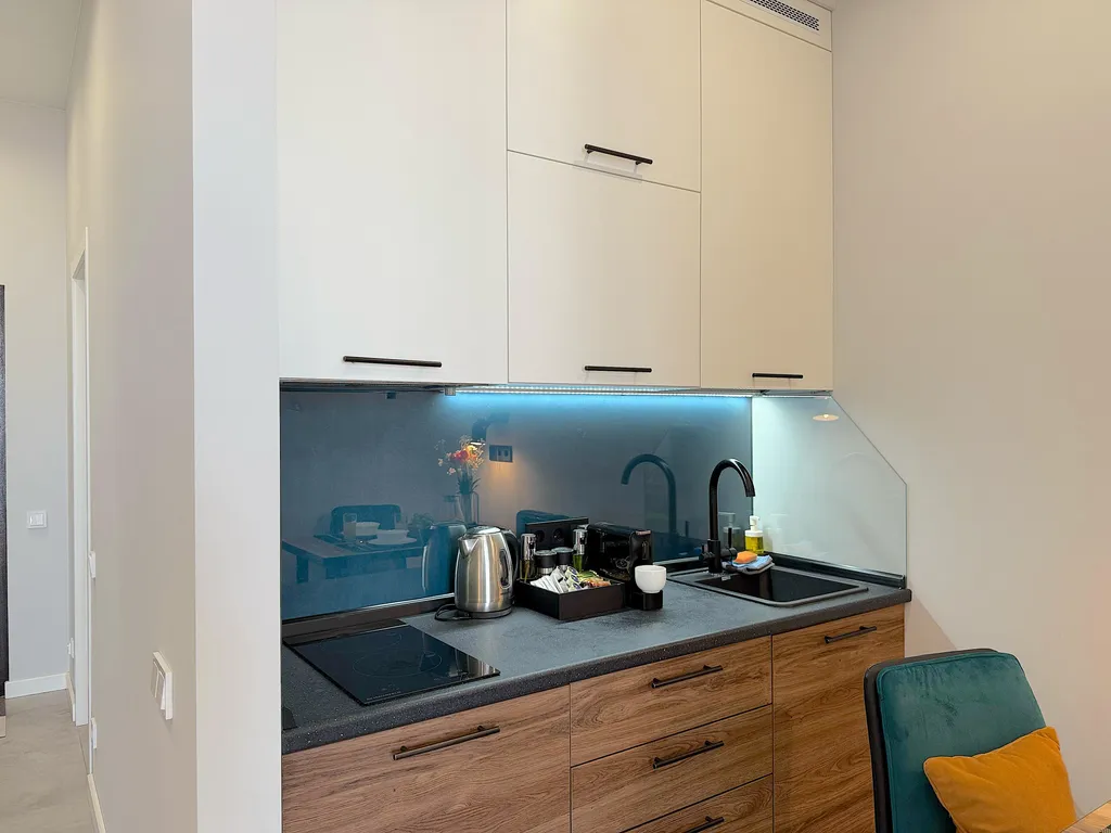 Апартамент Акваделюкс у моря с бассейном