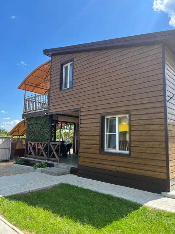 Уютный дом с видом на Волгу