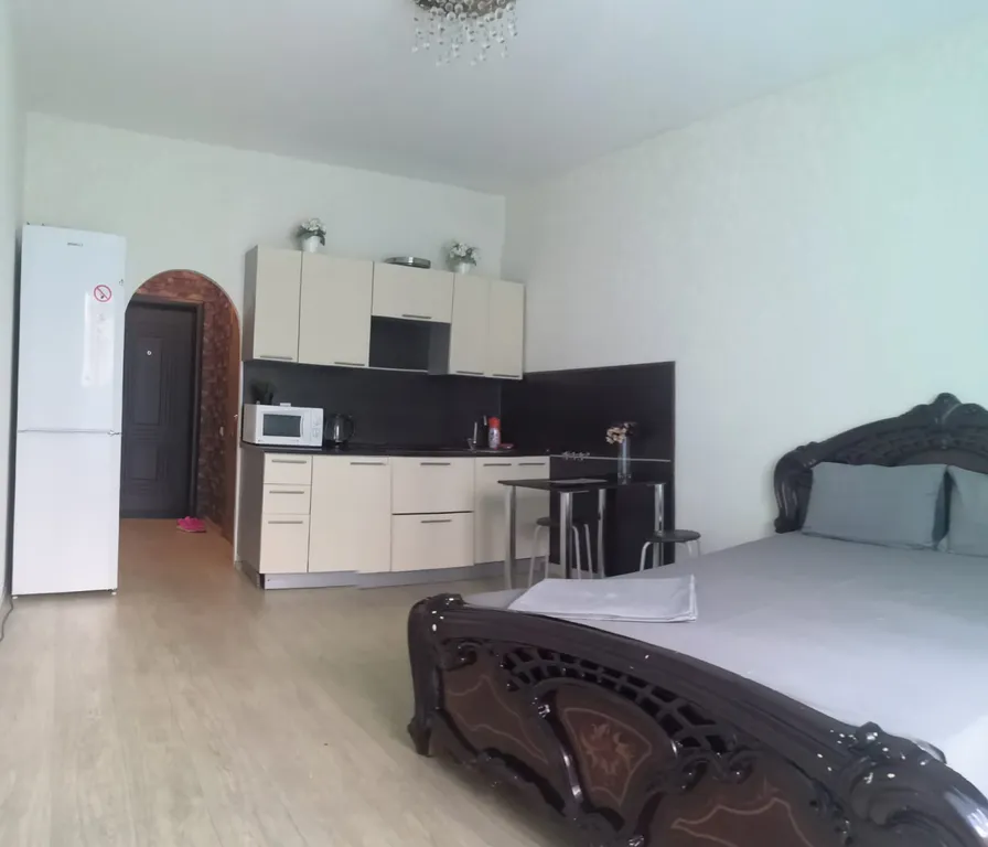 Квартира у Ауры — аренда посуточно в Сургут