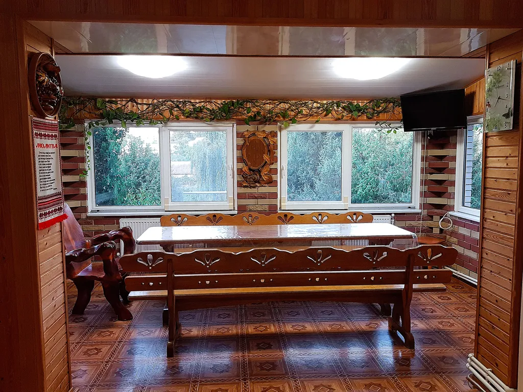 Коттедж Дом 3 спальни, большой двор беседка мангал усадьба Можжевеловый дворик — Айвовое