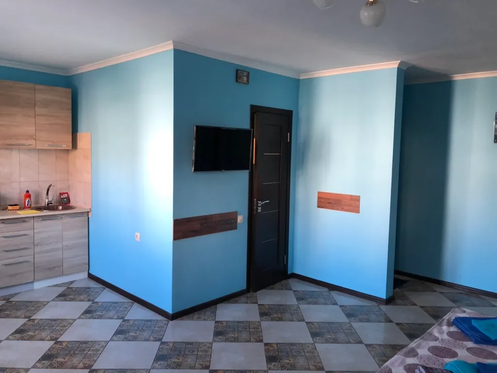 Квартира-студия голубая