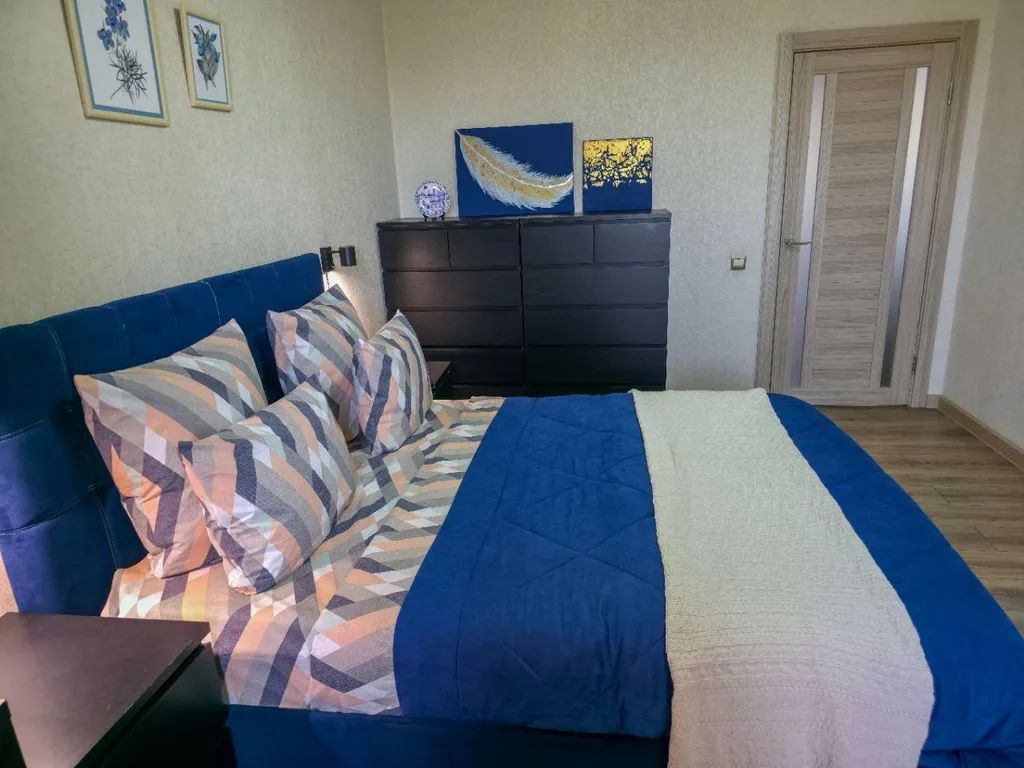 Стильная семейная квартира (Уютный Дом)