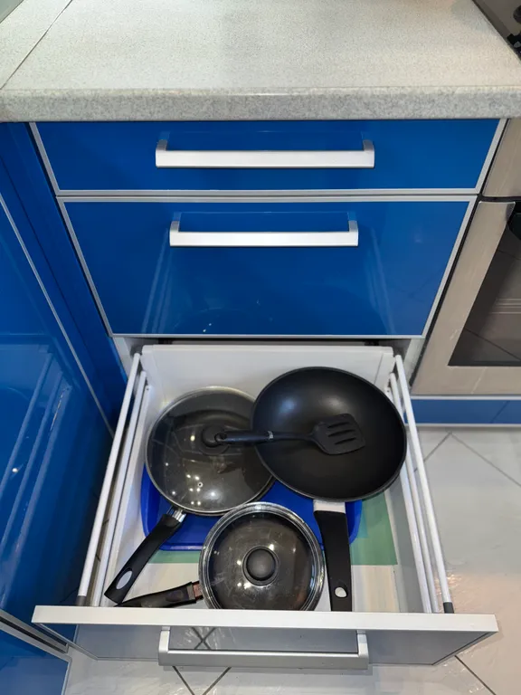 On two levels with two bathrooms