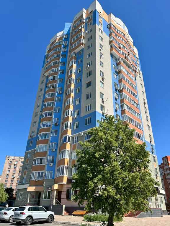 Квартира на набережной с видом на реку