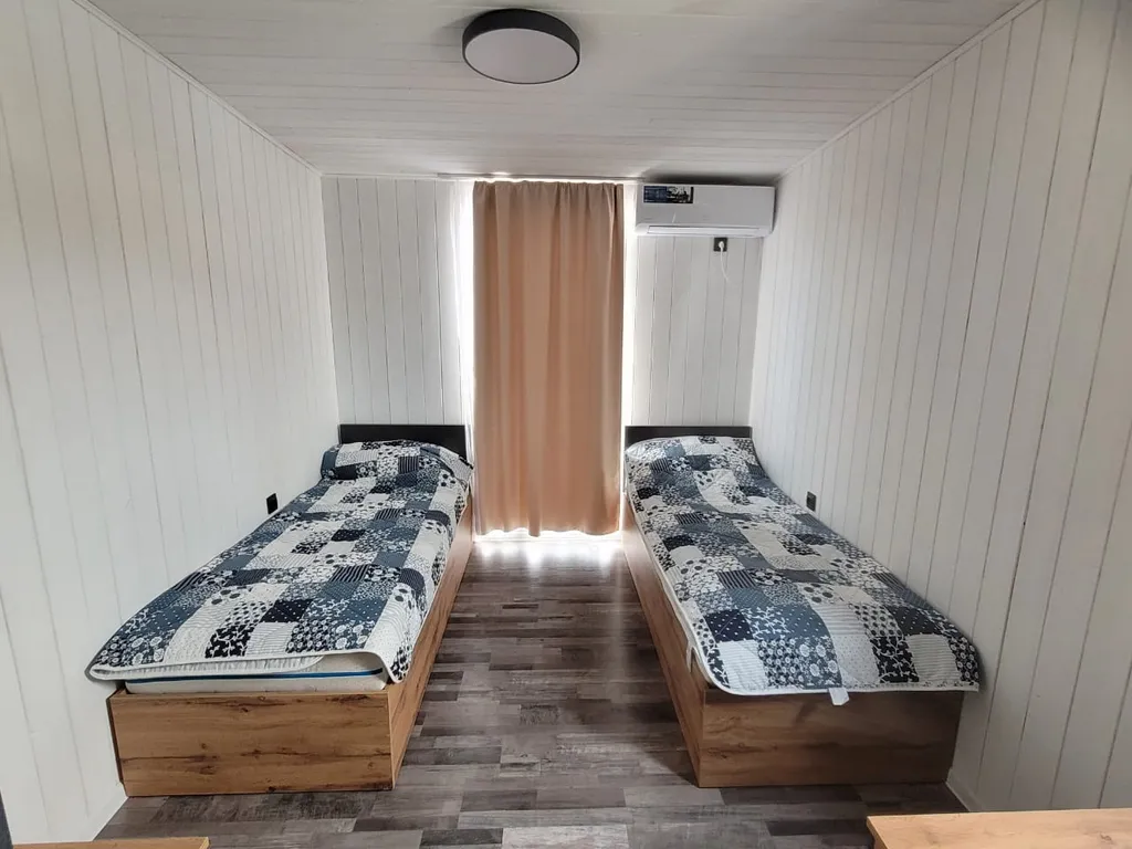 Новый комфортный чистый дом с террасой и видом на море