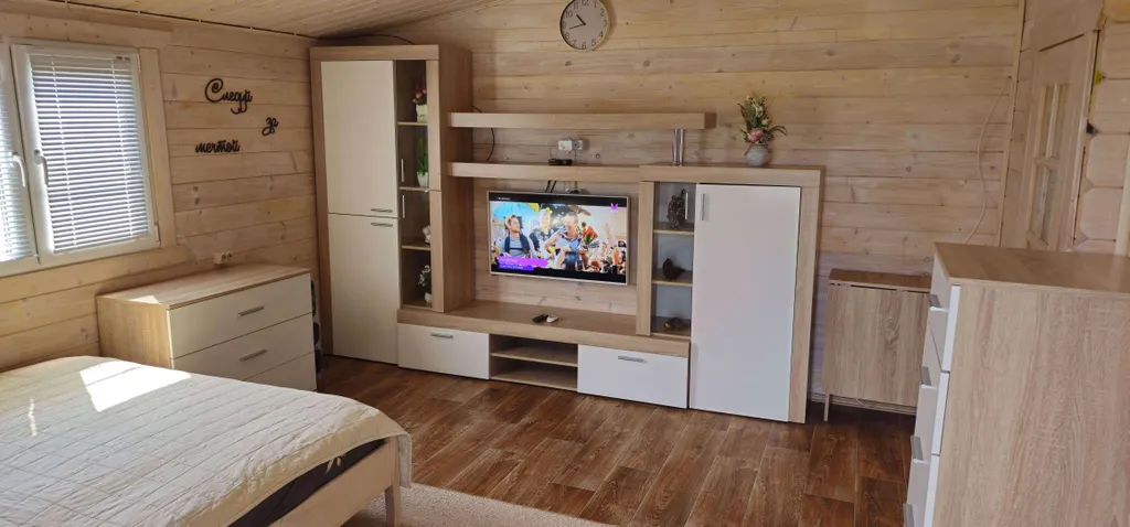 Коттедж Уютный домик на большом участке у озера — Никулино