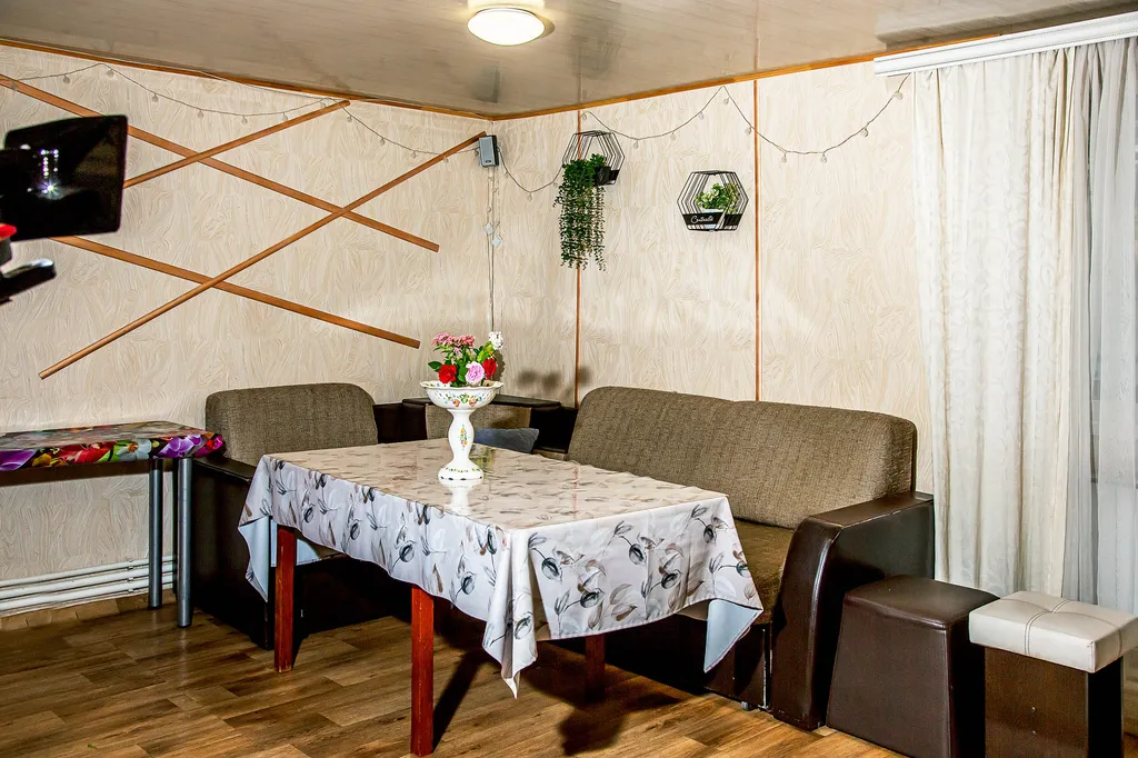 Дом Романтика у реки