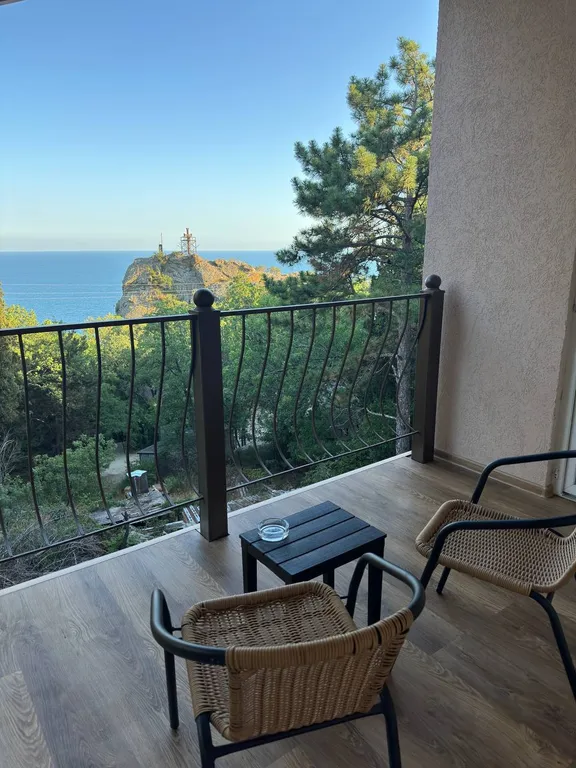 Современный коттедж на скале — аренда посуточно в Береговое (Ялта)