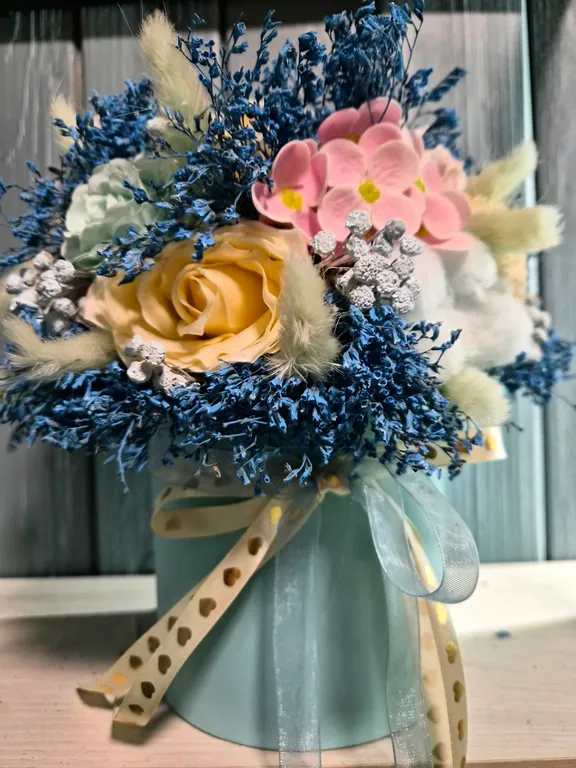 Дом на берегу леса