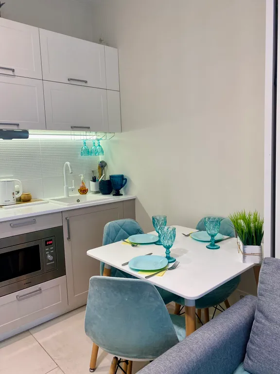 Апартаменты с бассейном у моря