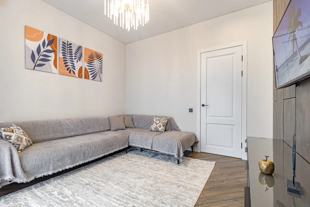 Двухкомнатные апартаменты рядом с триумфальной аркой