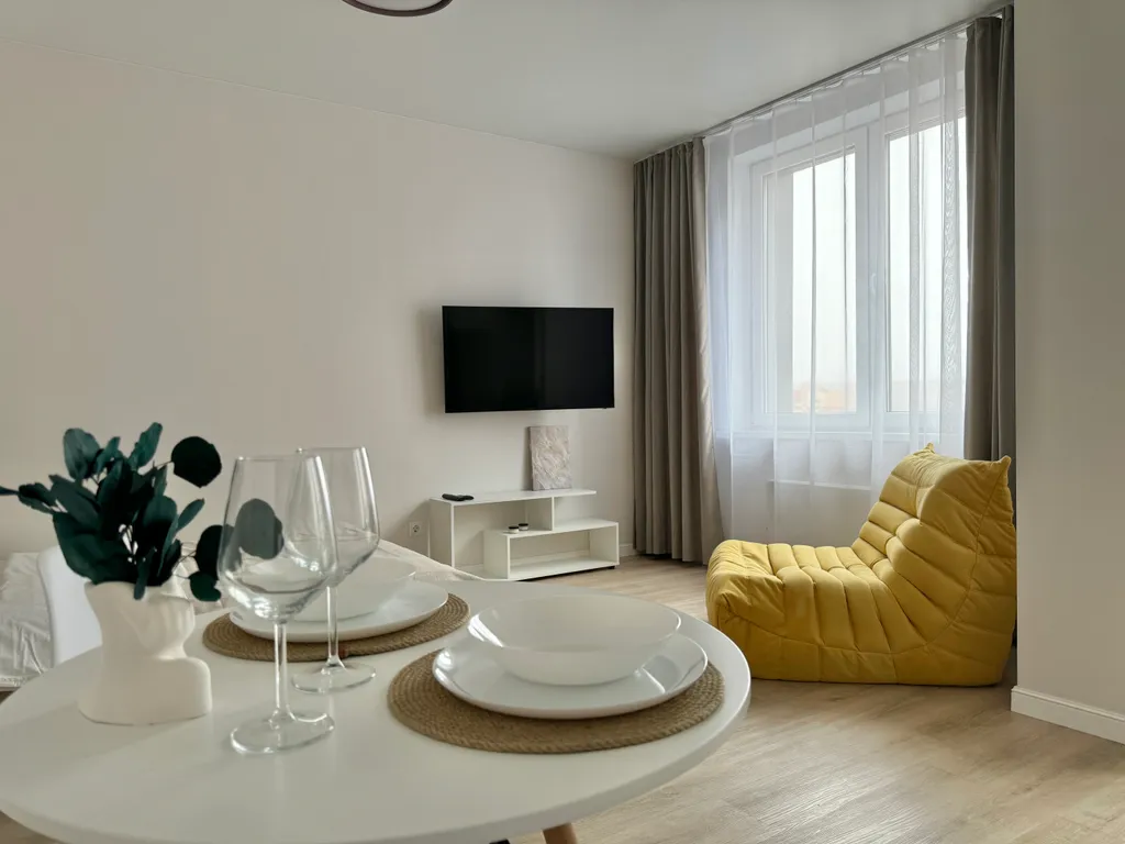 Квартира Квартира Стильная студия в ЖК Мичуринские аллеи — Красноярск