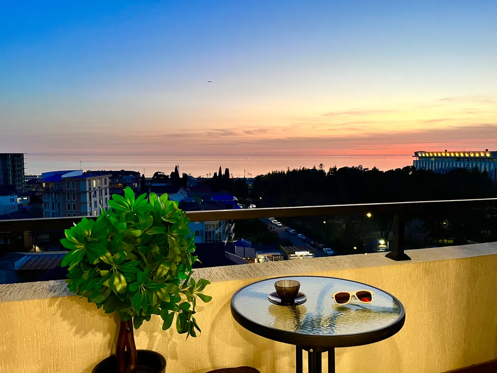 Квартира Квартира Апартамент с кухней, балконом и шикарным видом на море — Адлер