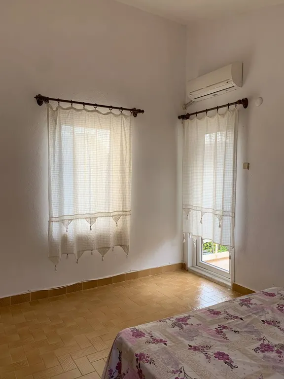 Вилла на первой линии моря