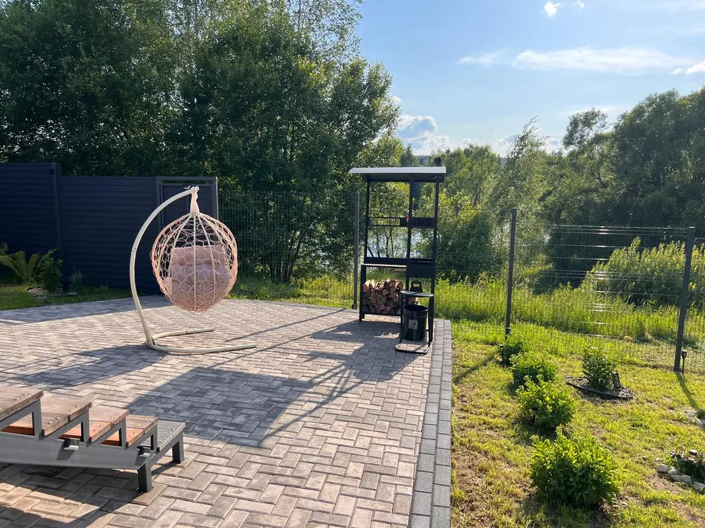 Шале у озера