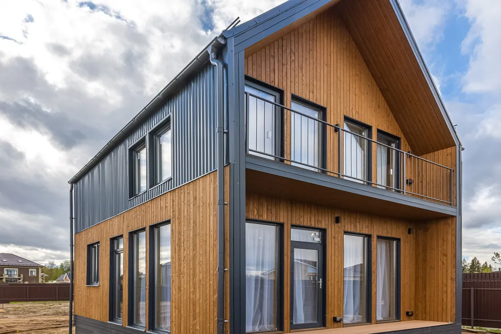 Дом у озера с чаном