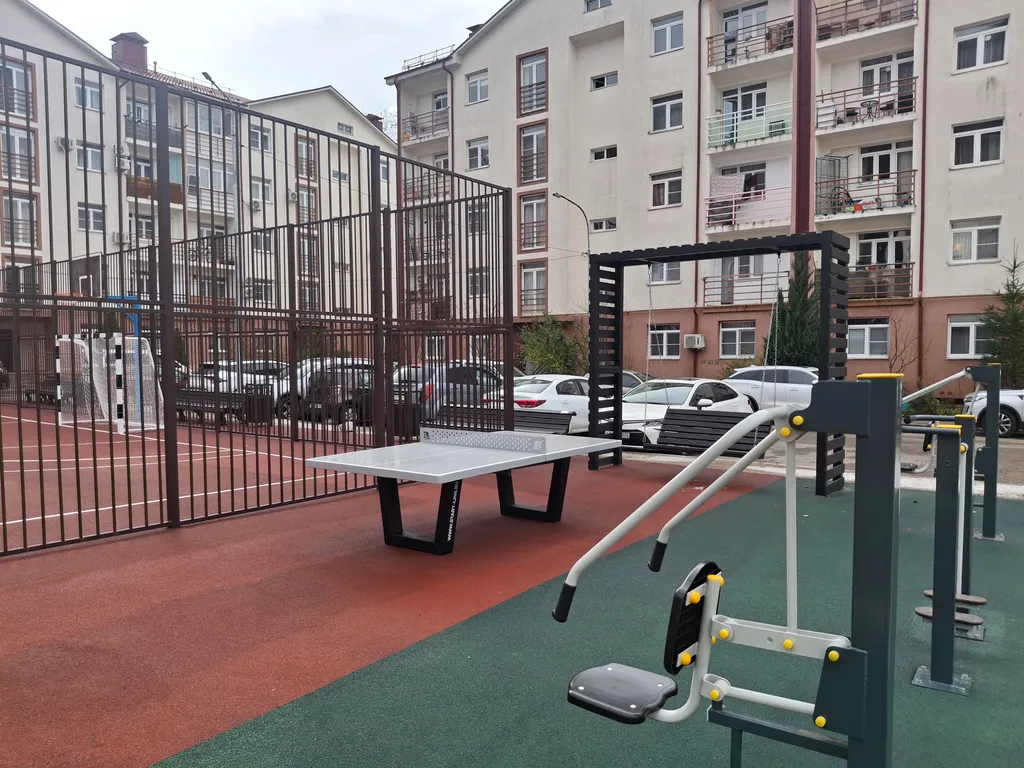 Просторная квартира с новым ремонтом для семьи в центре