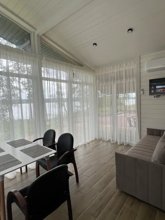 Дом у озера