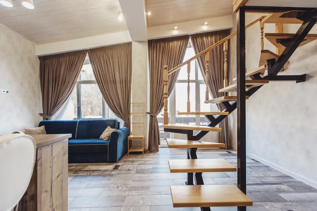 Видовая двухэтажная мансарда в центре