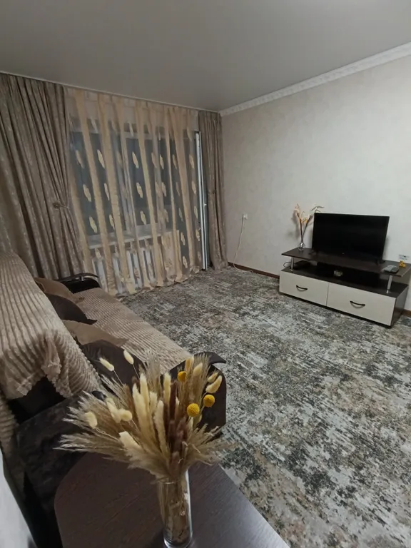 Уютная квартира с видом на горы в центре города