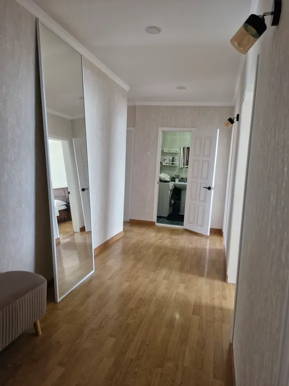 Квартира Трёхкомнатная квартира, удобное расположение! 3 отдельные комнаты. — Владикавказ