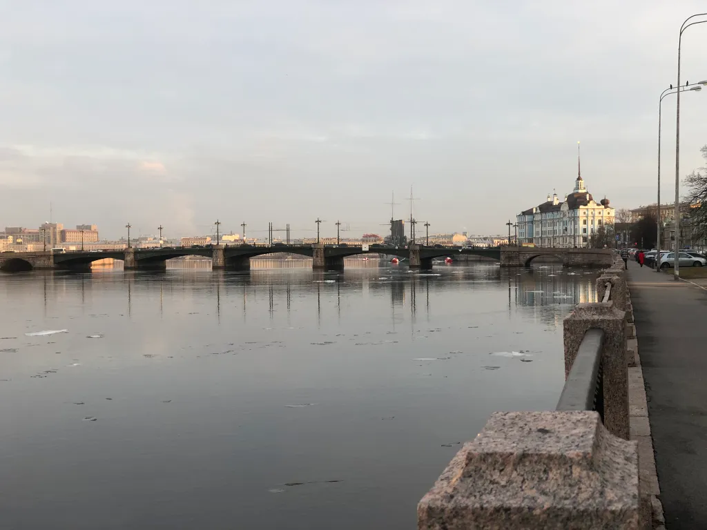 Квартира Квартира Вид на Аврору из элегантной квартиры — Санкт-Петербург
