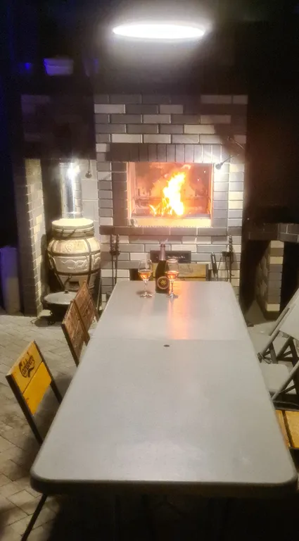 Двухкомнатная квартира с кухней, бассейном, джакузи и мангалом, баней — аренда посуточно в Севастополь