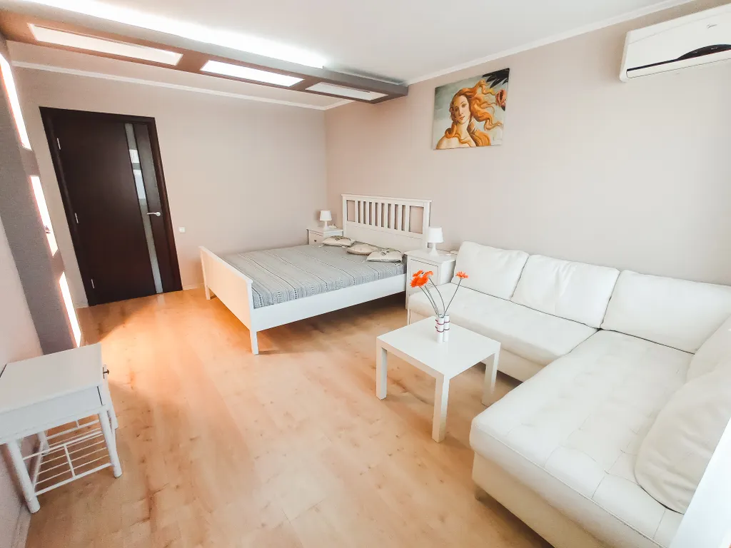 Дизайнерская евродвушка в самом центре