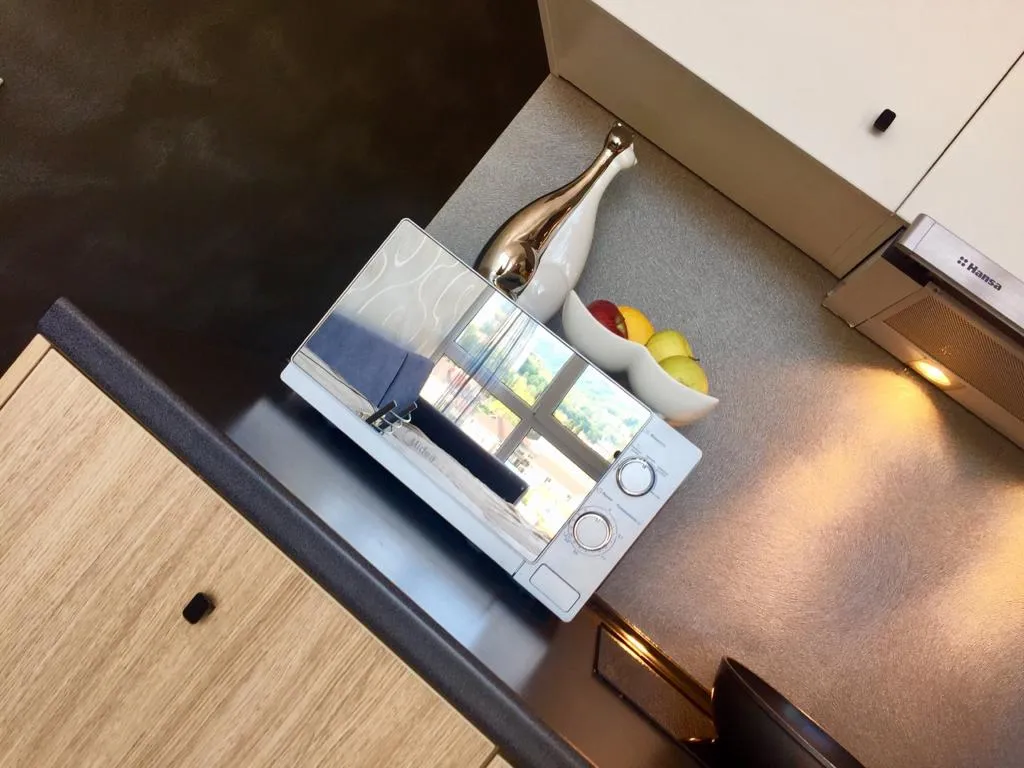 Панорамная студия на берегу моря