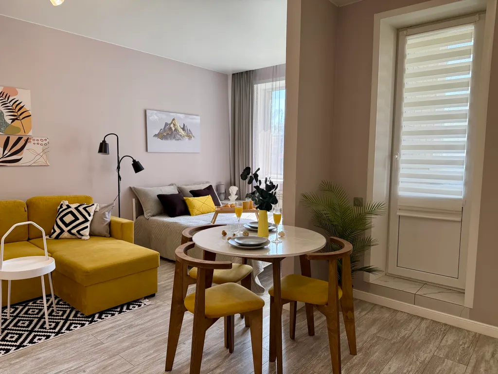 Студия Loft у Патронного для 4 гостей