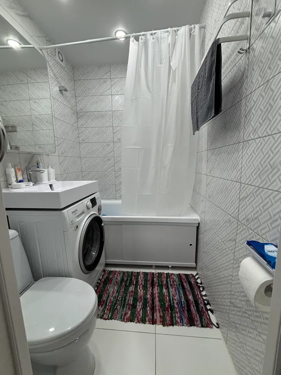 Квартира рядом с Александровской больницей