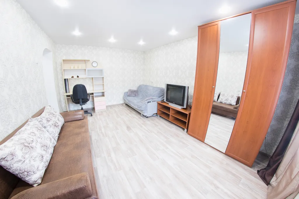 Квартира Апартаменты с балконом — Саратов