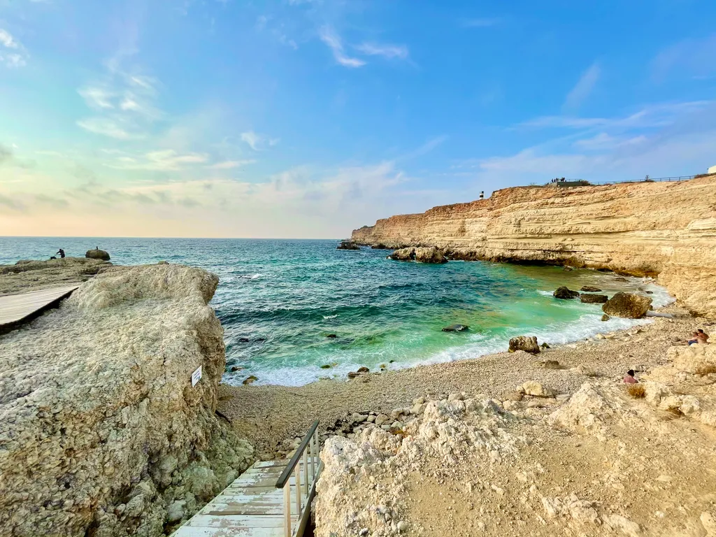 Квартира Квартира у моря, окна и балкон с видом на море и яхт-клуб — Севастополь